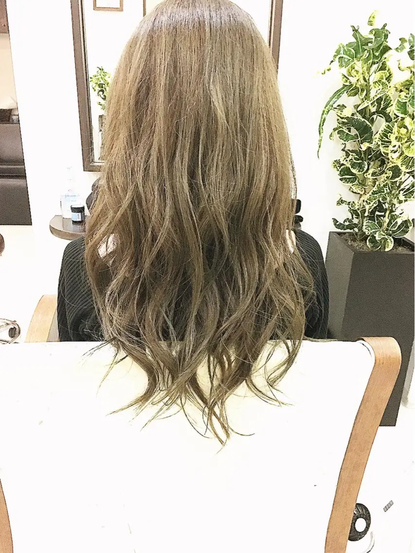 セミロング カラー セミロングパーマ アディクシーカラー バレイヤージュ ブリーチ ケアブリーチ カット ヘアカラー トリートメント 隠れ家美容室 RAW TOKYO 【公式】のヘアスタイル