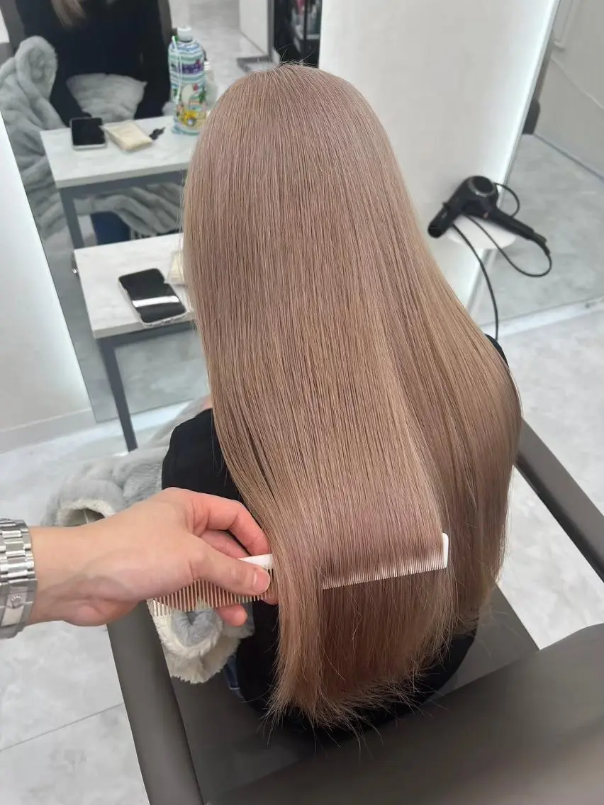 ロング カラー アディクシーカラー アッシュ バレイヤージュ ベージュカラー ブルーカラー カット ヘアカラー トリートメント 髪質改善ストレート髪 質改善カラー特化中崎のヘアスタイル