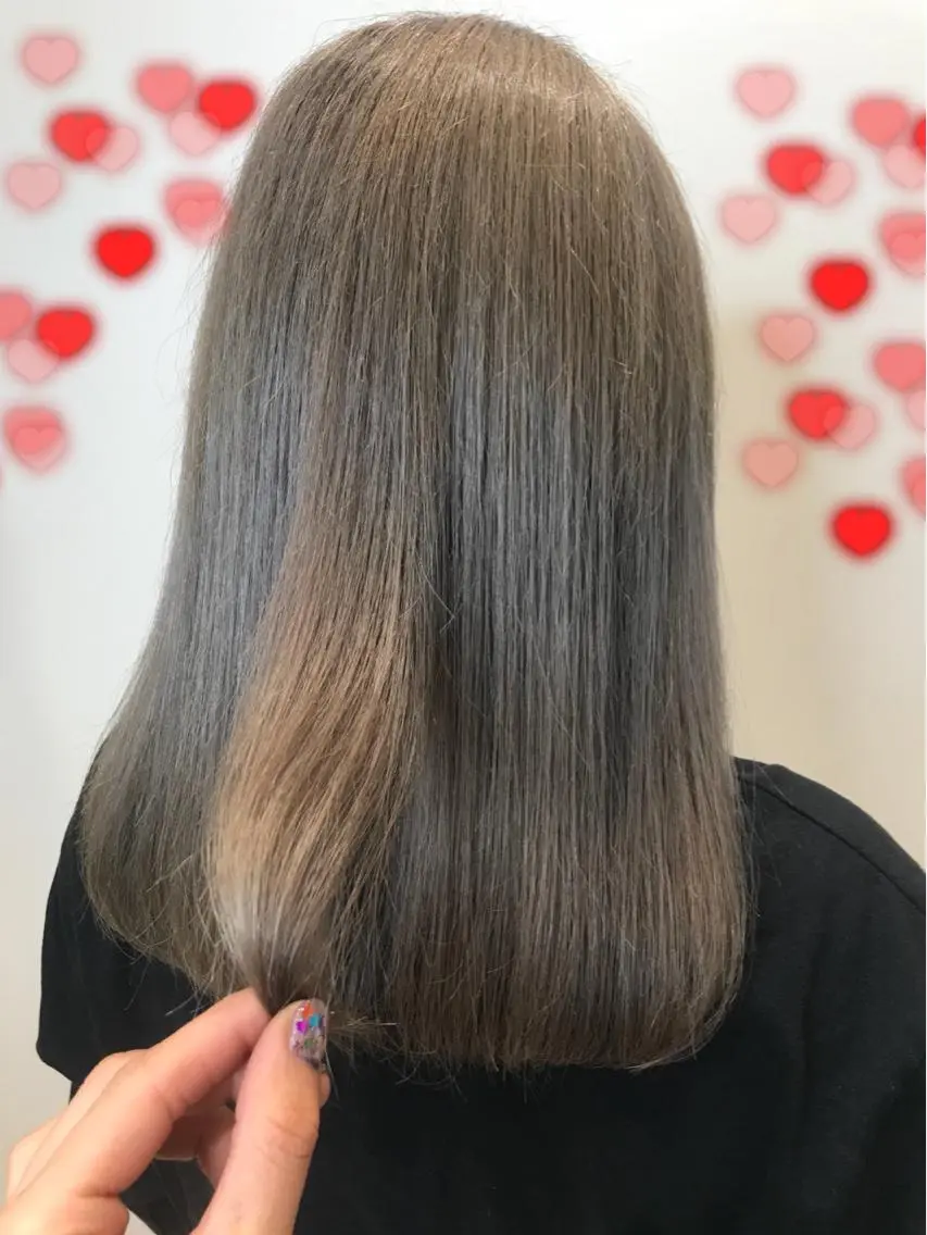 カラー ブリーチ グレージュ 新宿駅近♡個室 ♡関口三都季🌜のヘアスタイル