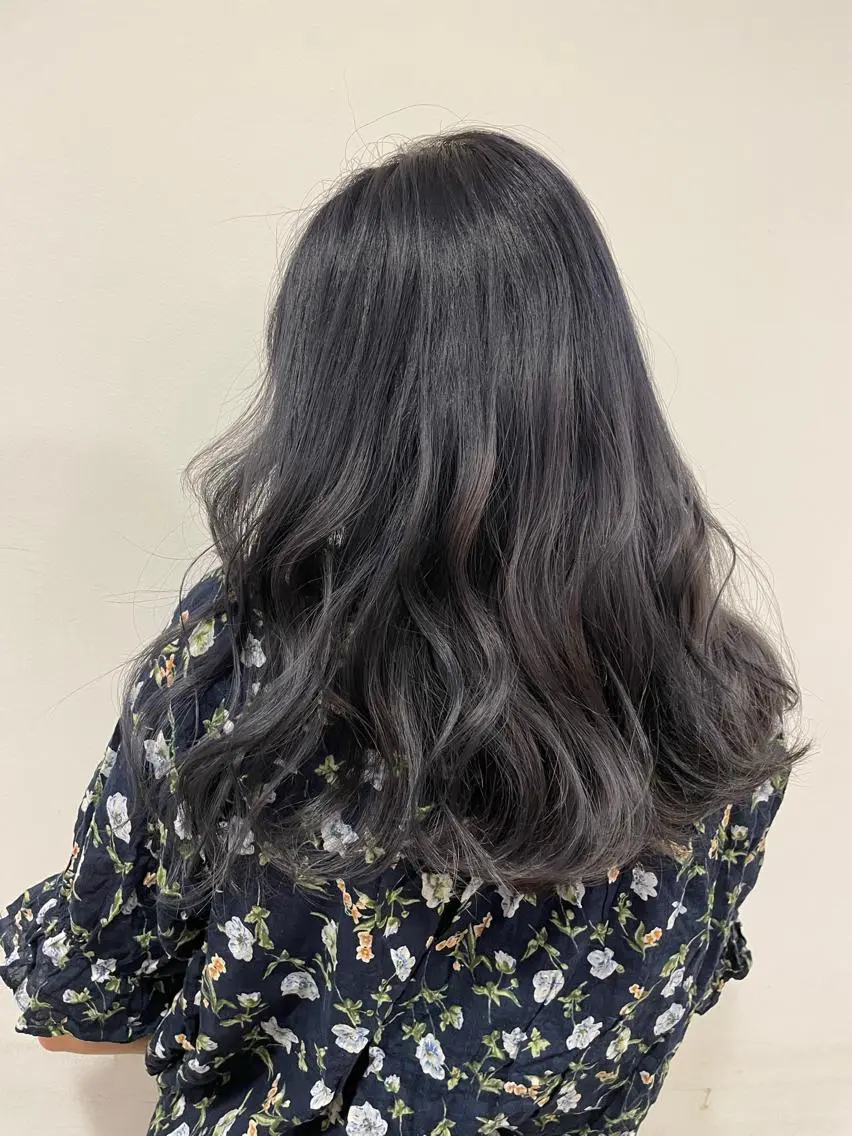 セミロング カラー aini上本町 吉元直明のヘアスタイル