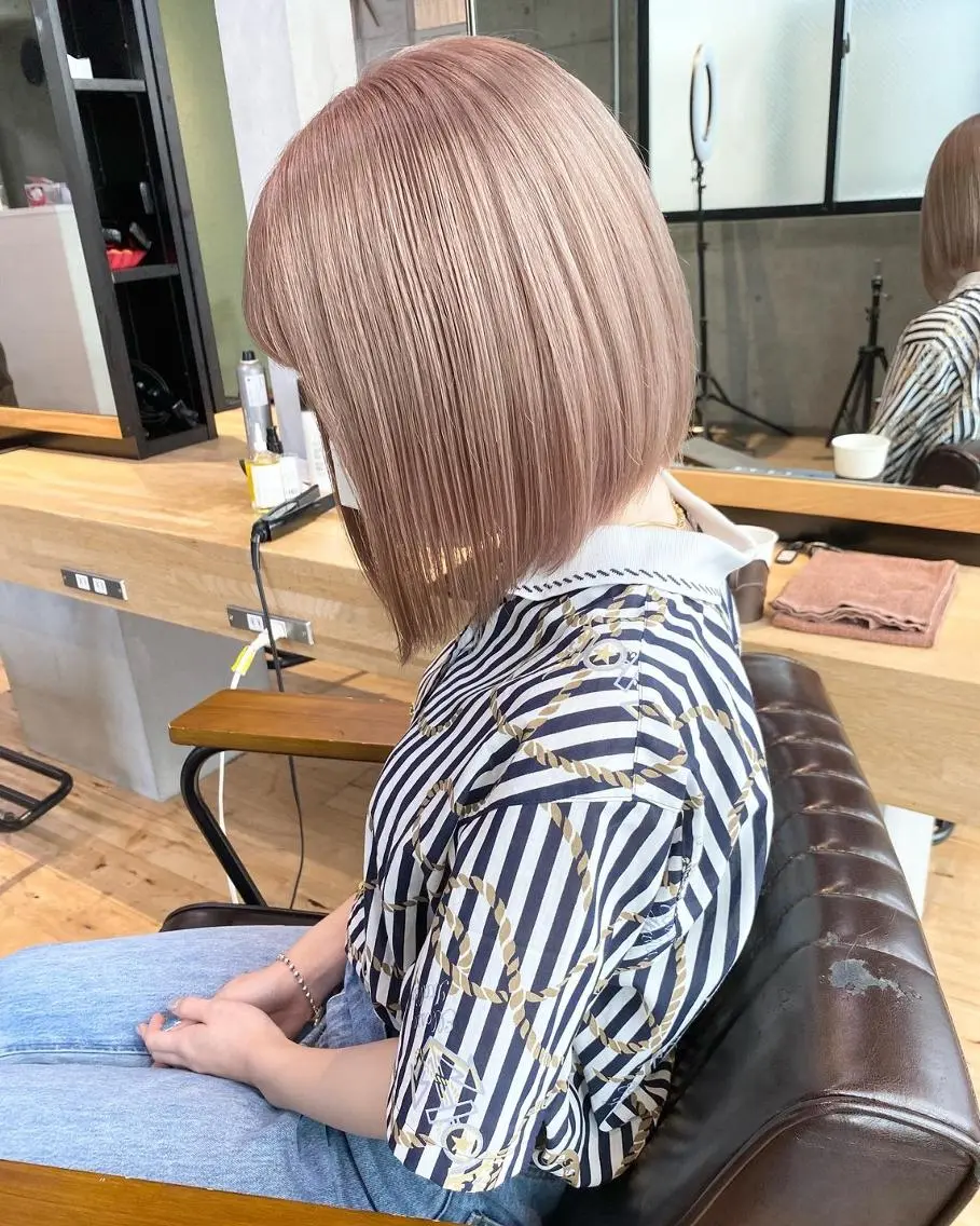ミディアム カラー ベージュカラー ピンクカラー ピンクベージュ 🫧透明感/ツヤ髪/ ベージュ いちご🍓のヘアスタイル