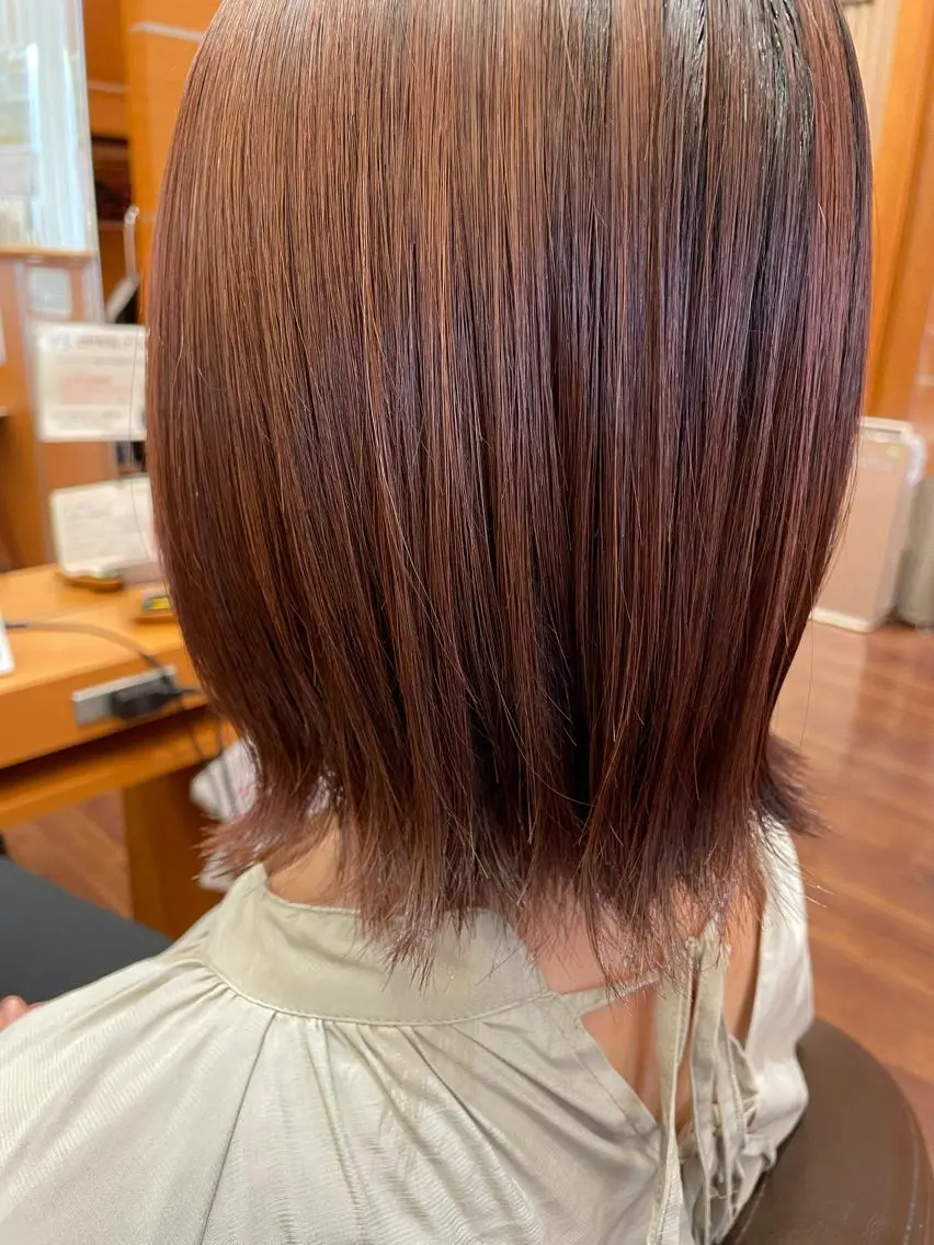 ミディアム カラー 外ハネヘア セト マユミのヘアスタイル