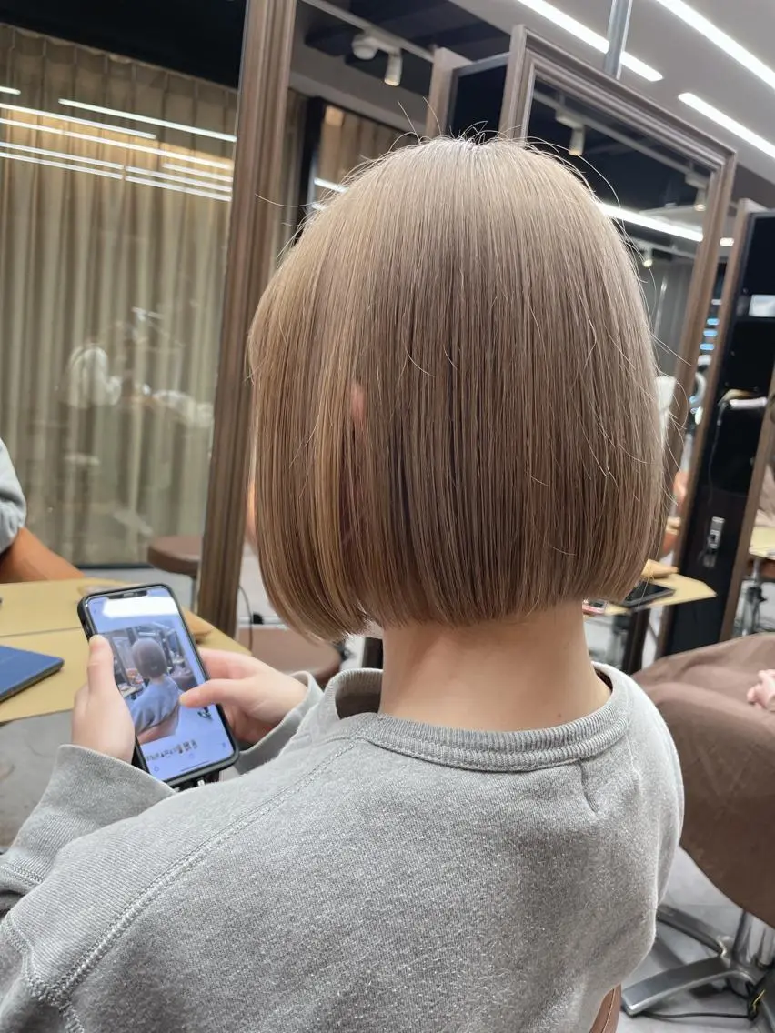 ショート カラー パーマ 髪質改善、癖毛直し 縮毛矯正が得意のヘアスタイル