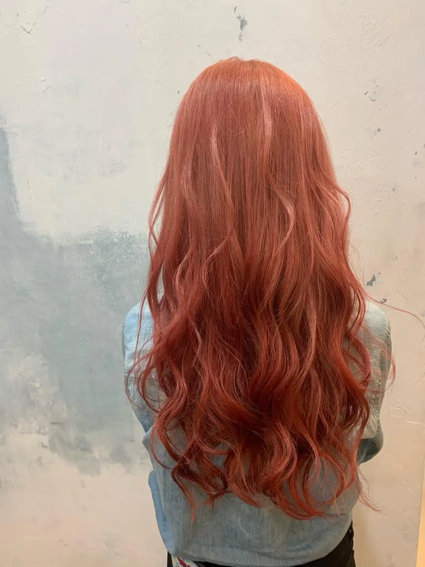 ロング カラー オレンジ ピンクカラー ヘアカラー トリートメント 🍑艶髪✖️暖色系 ✨momoka🍑のヘアスタイル