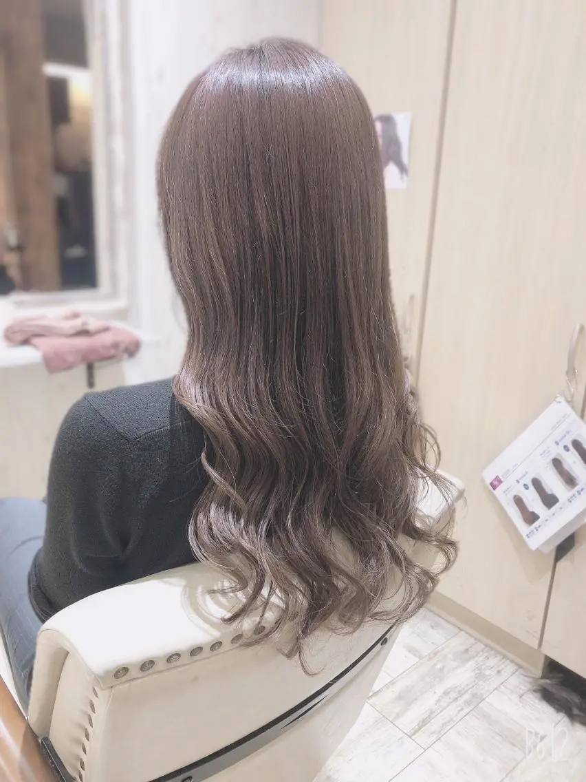ロング カラー ベージュカラー ハイライトカラー オリーブベージュ ハイライト 桜木町/西山竜一 /大人可愛い×美髪のヘアスタイル
