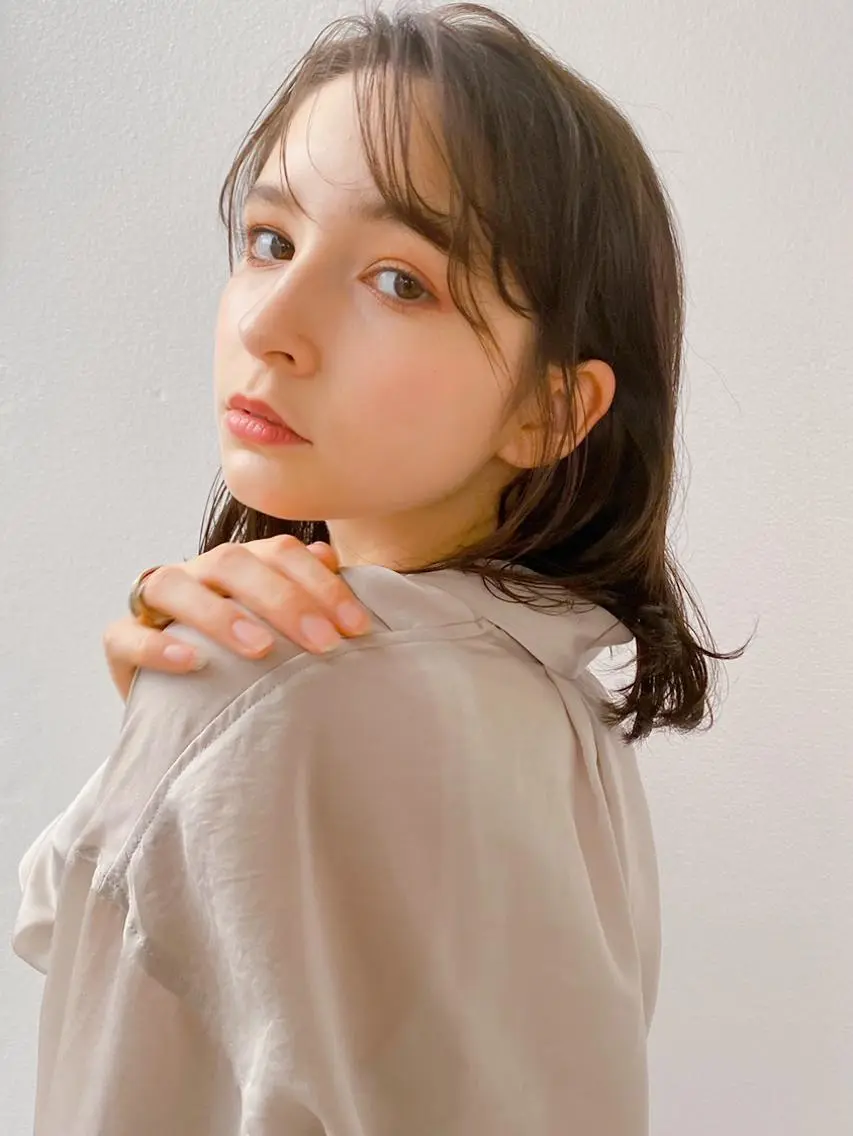 ミディアム カラー パーマ ヘアアレンジ メンズ キッズ ネイル マツエク・マツパ カット ヘアカラー モリモト サナのヘアスタイル