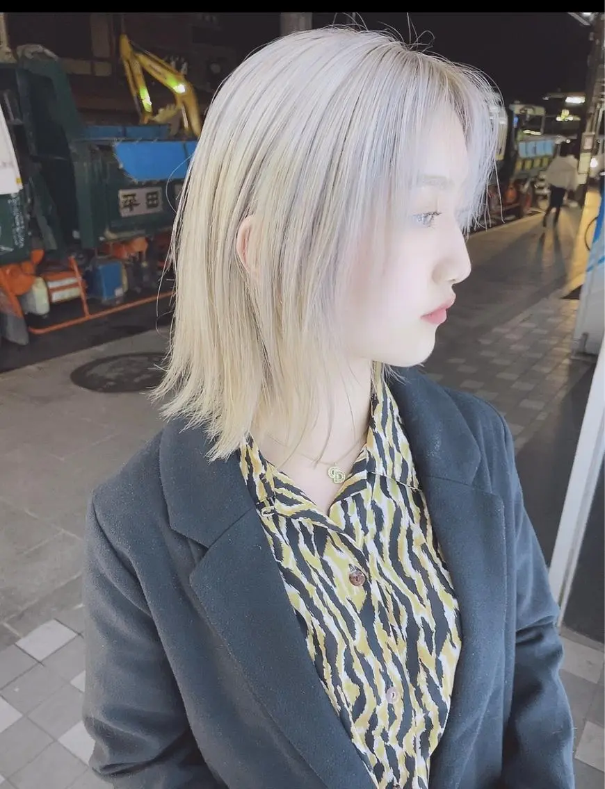 ミディアム カラー ブリーチ ヘアカラー Selene hair 難波店のヘアスタイル