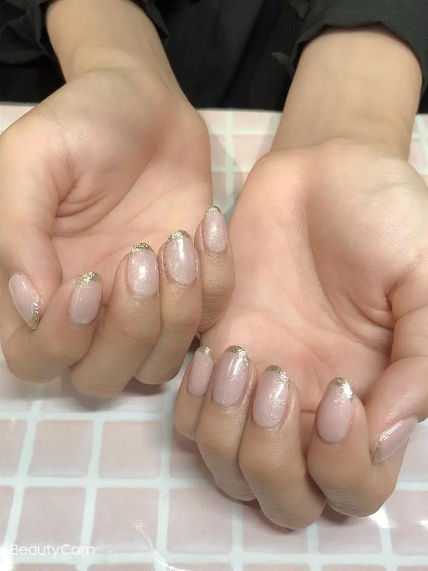 ネイル フレンチネイル ラメ(グリッター) ✨アン ミユ✨のネイルデザイン
