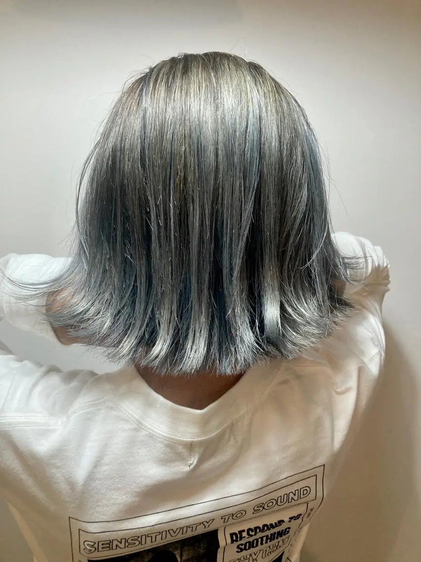 ミディアム レイヤーカット タカツド ユウキのヘアスタイル