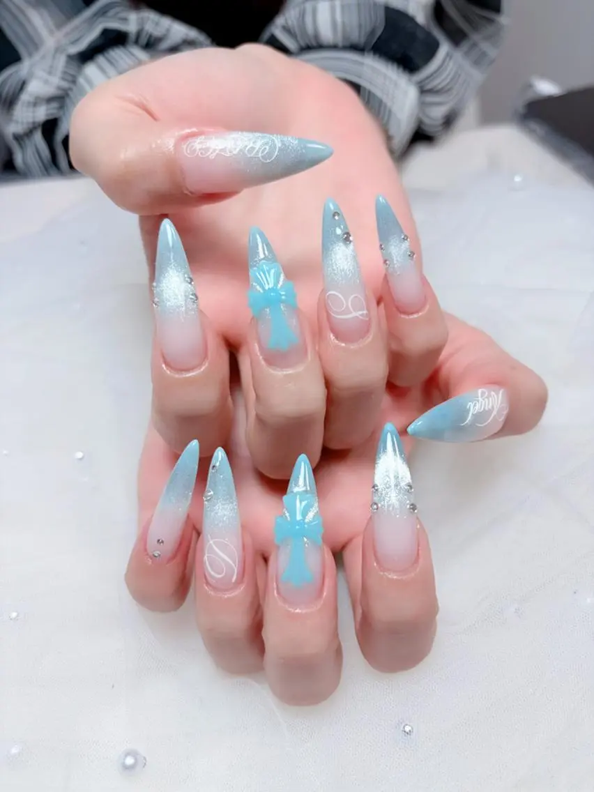 ネイル フットネイル ジェルネイル 韓国ネイル マグネットネイル 持ち込み ハンドネイル Huyn Nail Shinjyukuのネイルデザイン