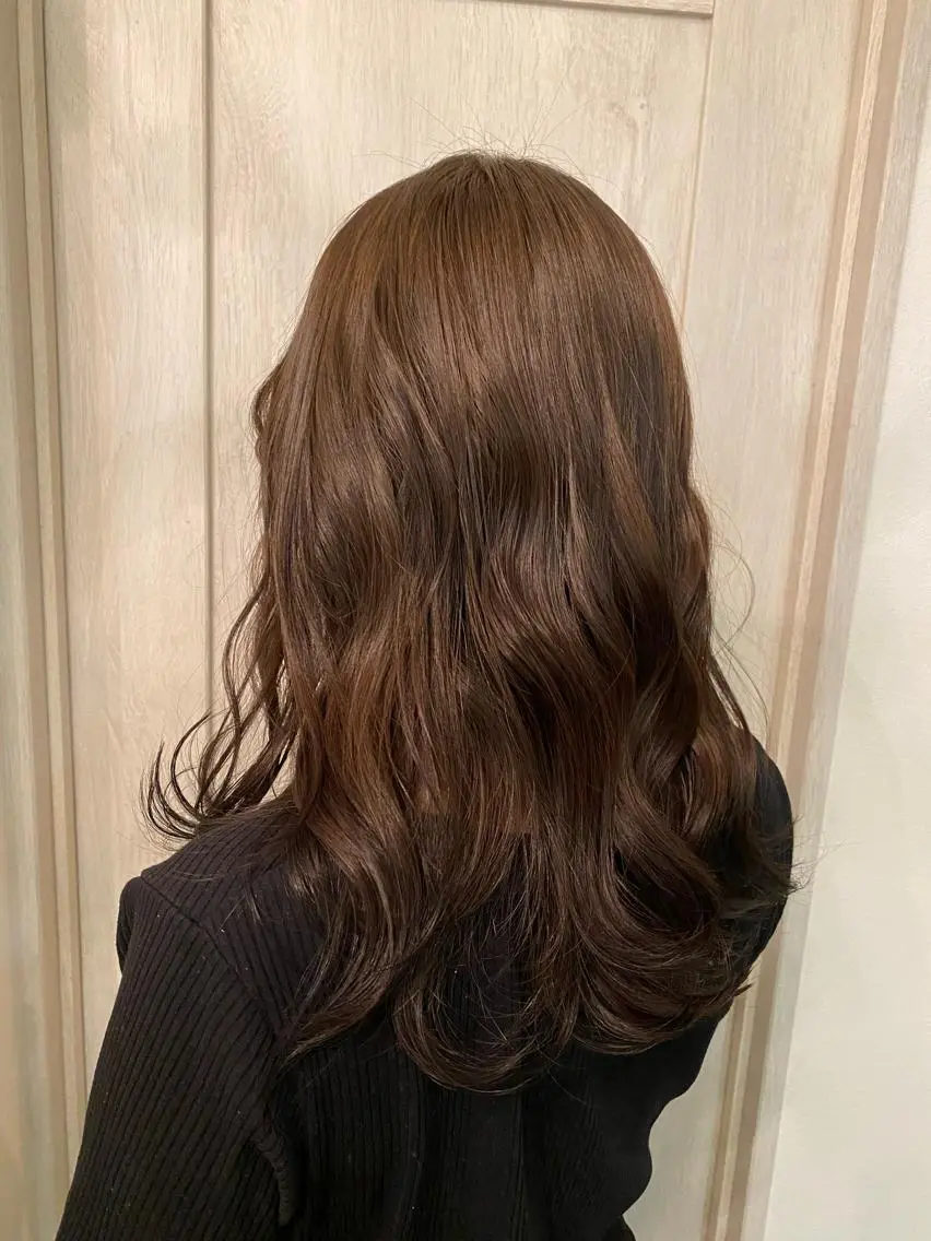 セミロング 牧 藍歌のヘアスタイル