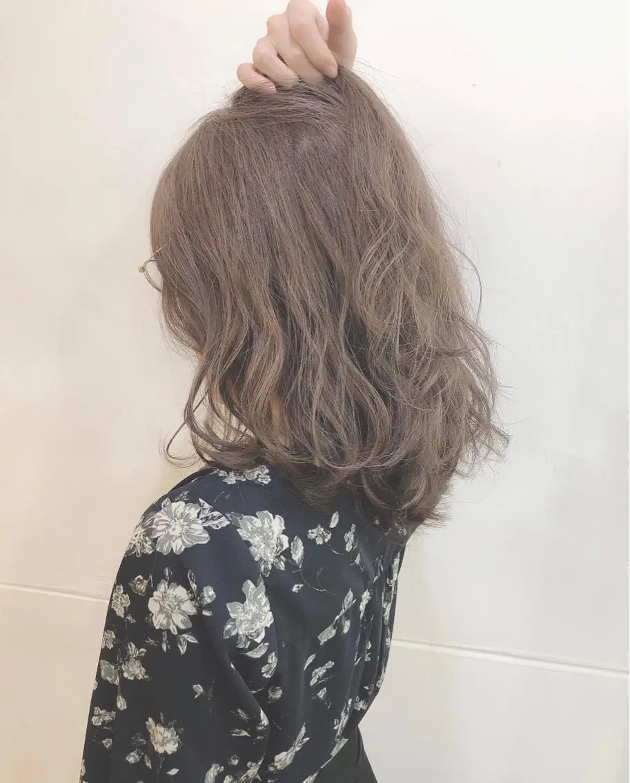ミディアム カット ヘアカラー トリートメント 吉田 典弘のヘアスタイル
