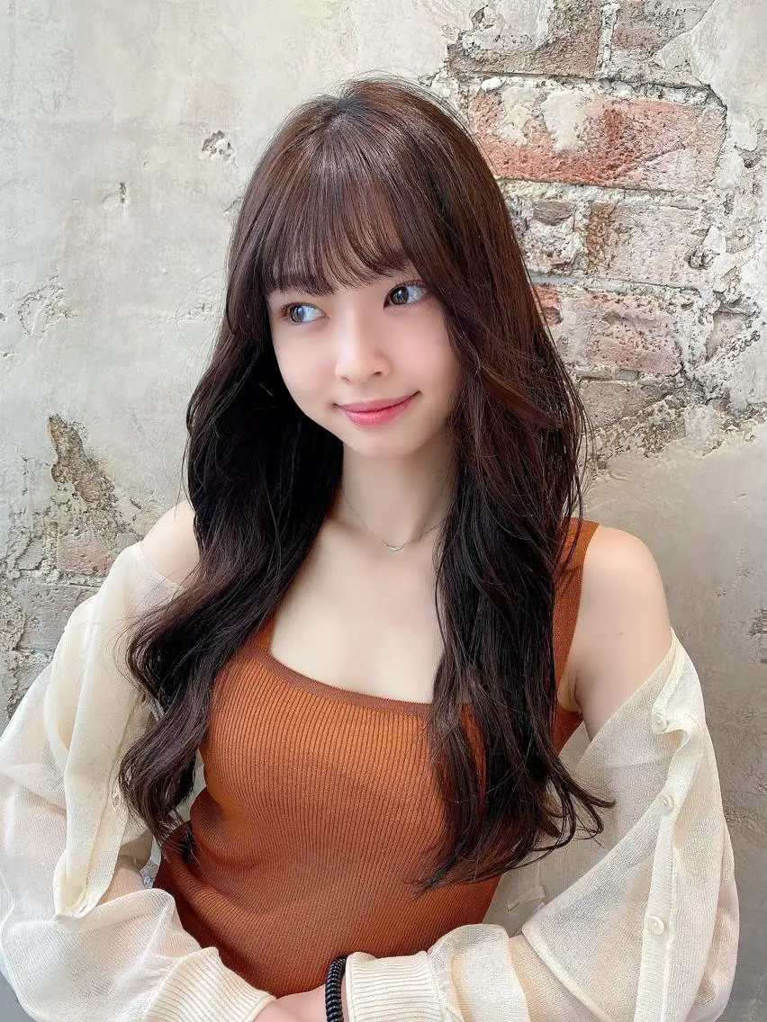 ロング カラー ブラウンカラー ショコラブラウン 顔周りカット ロング 顔周り/くびれヘア 韓国ヘア💕風間るなのヘアスタイル
