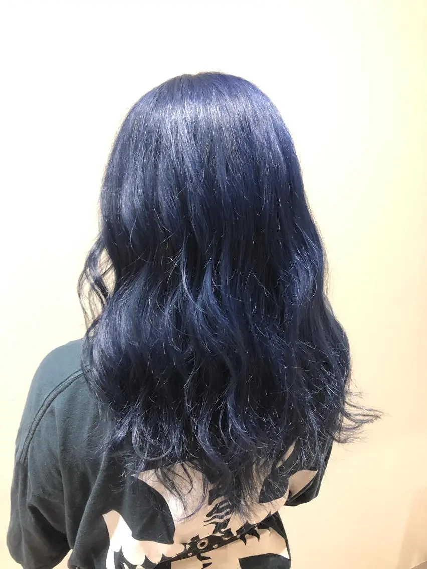 ロング カラー ブルーカラー ネイビーカラー カット ヘアカラー トリートメント ハイトーン/ブリーチ ルミエール/新栄/栄のヘアスタイル