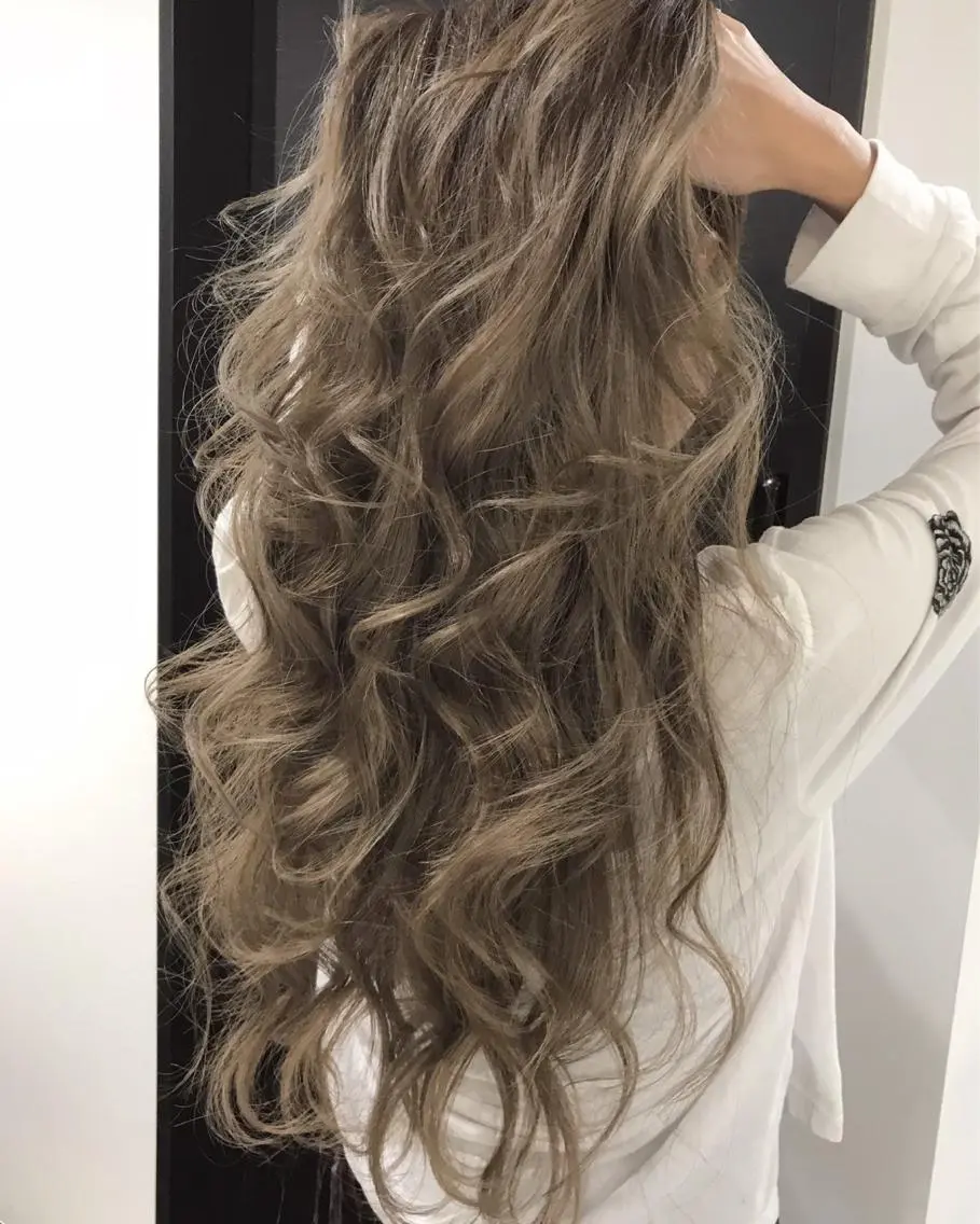 ロング カラー パーマ ヘアアレンジ 【公式】amble luxe池袋東口🩷のヘアスタイル
