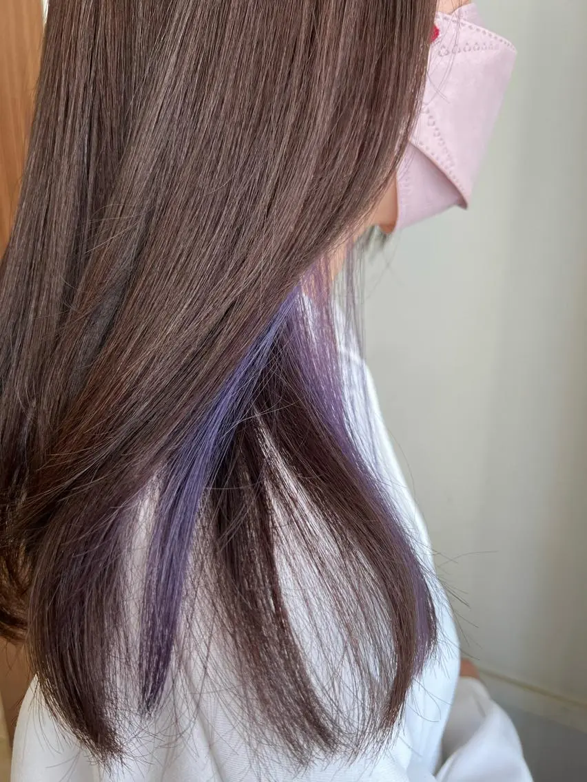 セミロング カラー ブリーチ ブルーカラー ヘアカラー ながやま まいのヘアスタイル