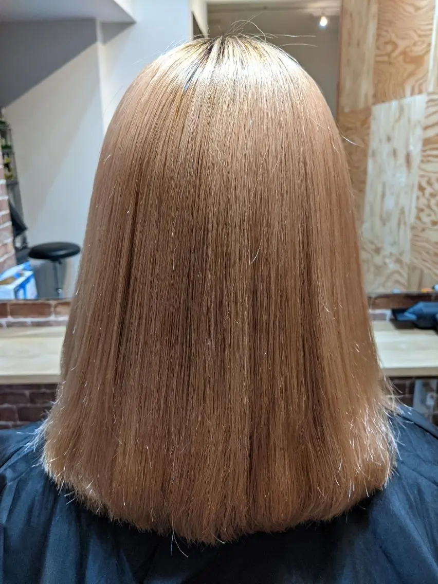 ミディアム カット 縮毛矯正 トリートメント 美髪矯正 キョウスケのヘアスタイル