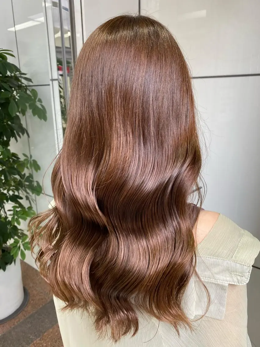 セミロング カラー カット ヘアカラー トリートメント 岩崎 昭憲のヘアスタイル