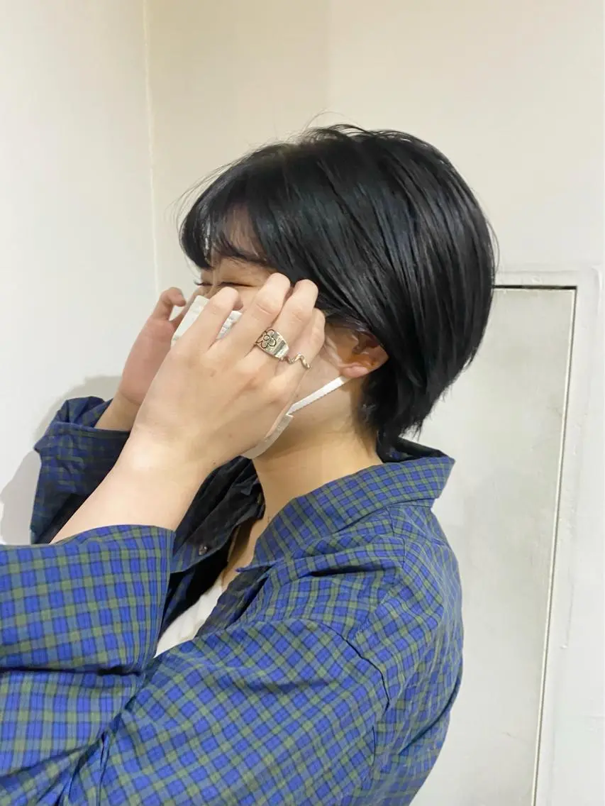 ショート カラー 黒髪 ブルーカラー ブルーブラック カット ヘアカラー トリートメント ハル🌸柔色/ ブリーチなし/艶髪のヘアスタイル