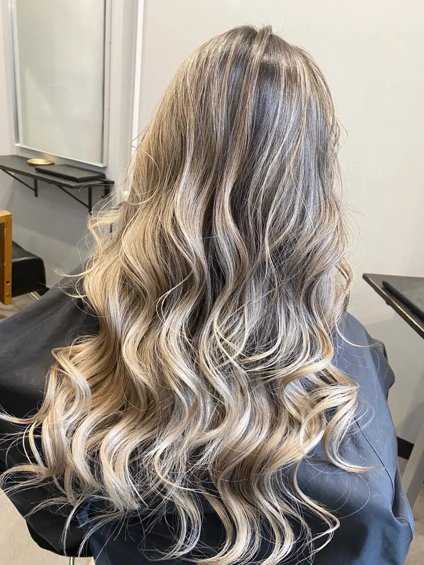 ロング カラー パーマ ヘアアレンジ ネイル マツエク・マツパ アイブロウ ヘアカラー トリートメント 井上 一平のヘアスタイル