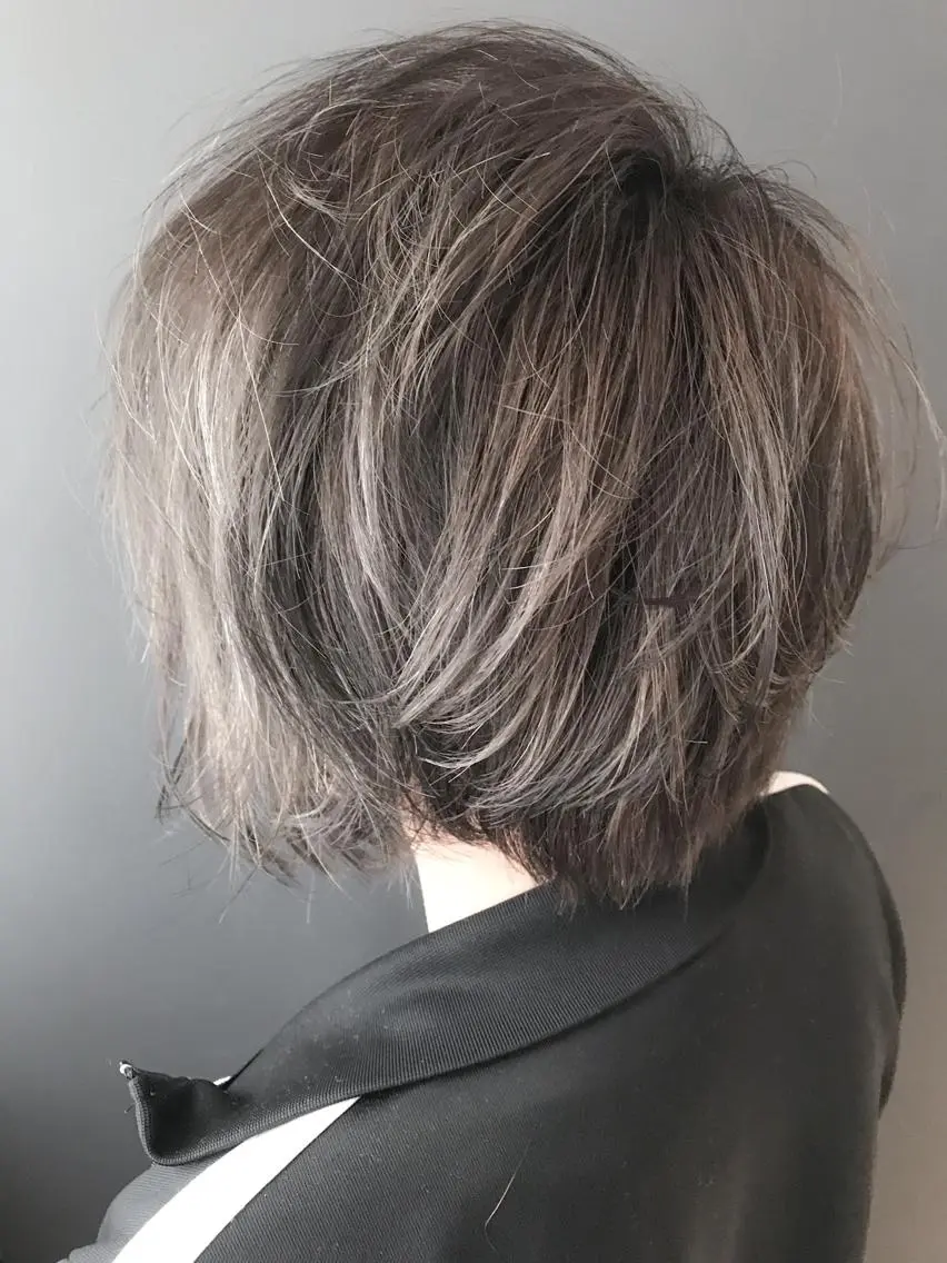 ショート カラー アディクシーカラー ブリーチ ハイライトカラー ハイライト ヘアカラー BOX mico.のヘアスタイル