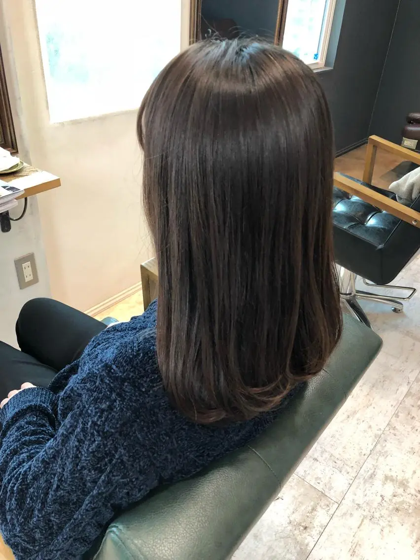 セミロング カラー 透明感カラー オーガニックカラー トリートメント Miwa /レイヤーカットのヘアスタイル