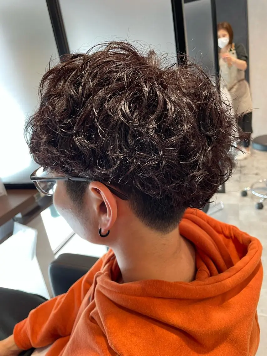 ショート パーマ メンズ 宮下 弦也のヘアスタイル