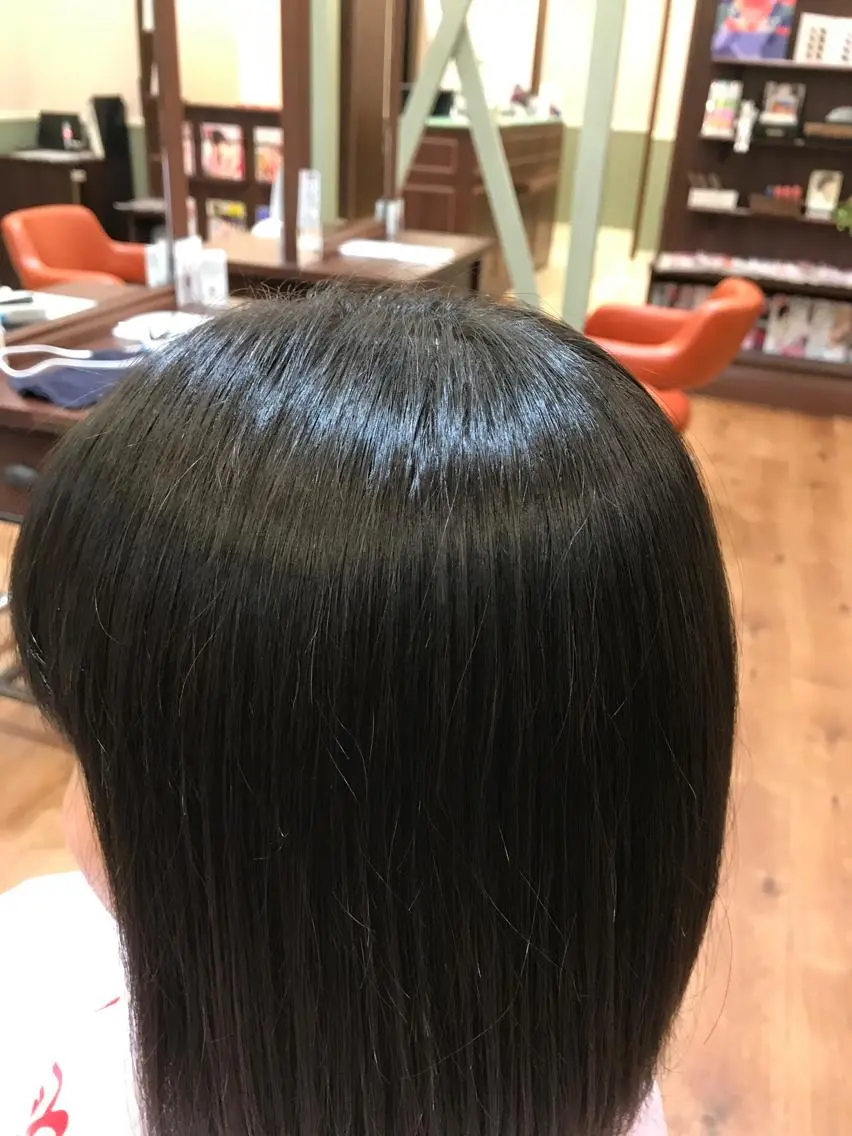 ミディアム 夜の縮毛矯正 服部 日出登のヘアスタイル