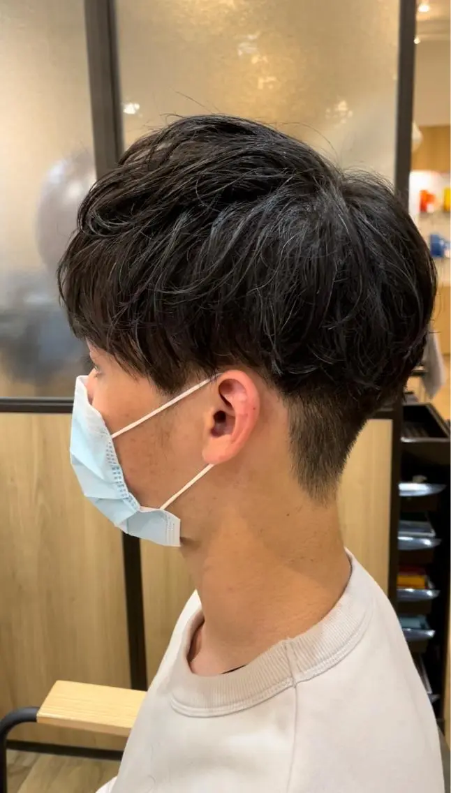 メンズ マッシュ 刈り上げ 木村 魁成のヘアスタイル