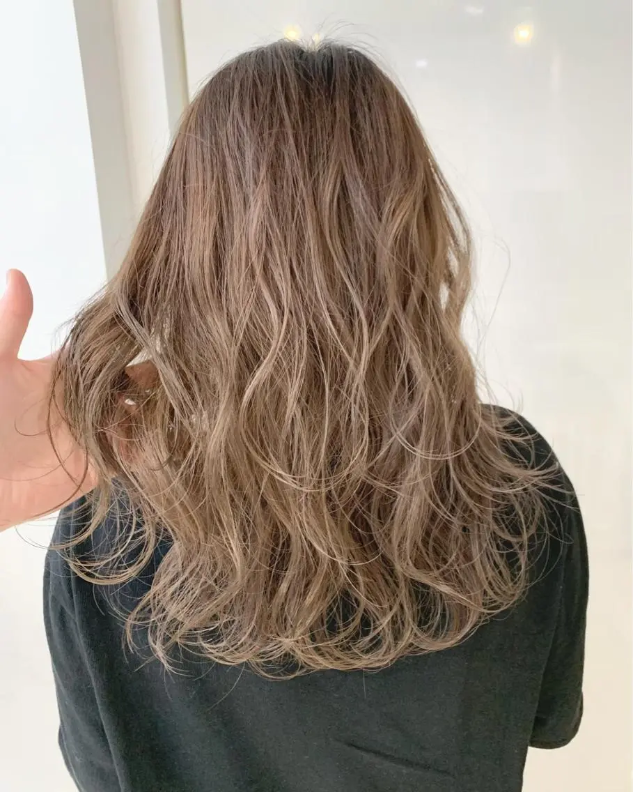ミディアム カラー 春日部 西口徒歩5分 寒色カラー 日和佐のヘアスタイル