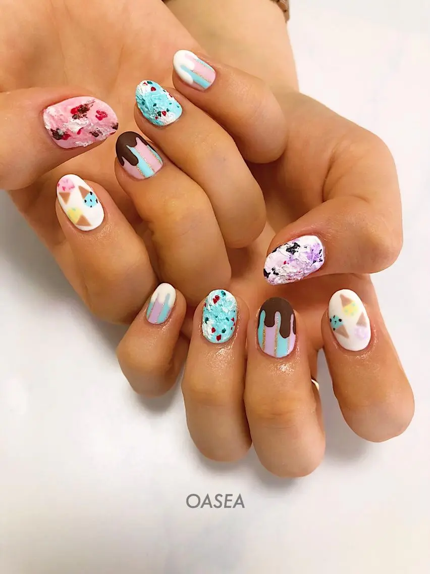 ネイル ハンドネイル 🌞💜 KAORI 🌴のネイルデザイン