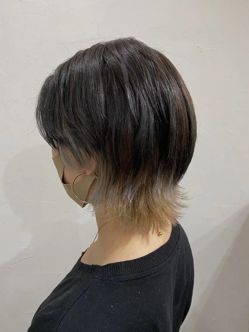 ショート カラー ヘアアレンジ インナーカラー ウルフカット 暗髪カラー🫐 おくだりんかのヘアスタイル