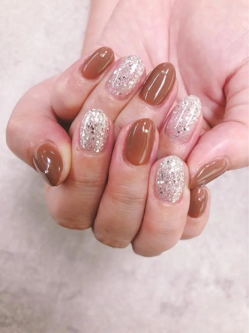 ネイル ブラウン オフィスネイル ワンカラーネイル シンプルネイル ハンドネイル FASTNAIL PLUS 新宿店のネイルデザイン