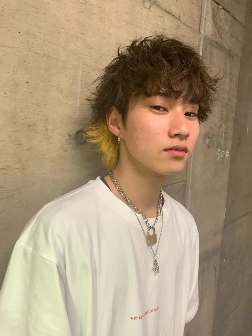 メンズ メンズブリーチ 糟谷 慈英のヘアスタイル