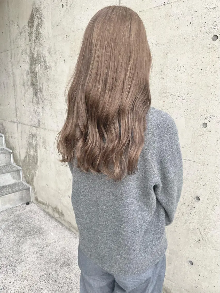 ロング カラー 日高 香織のヘアスタイル