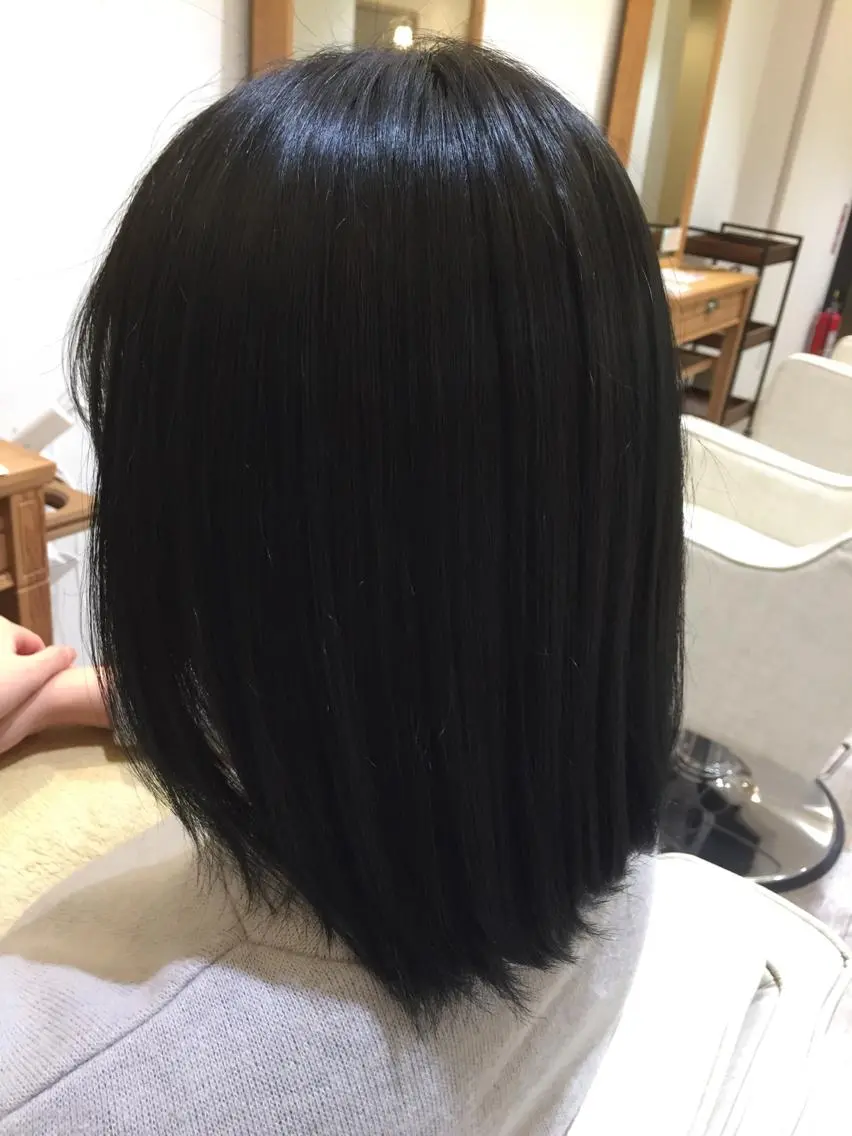 ミディアム カラー 黒髪 ブルーカラー ブルーブラック 透明感カラー CHIKA Rimのヘアスタイル