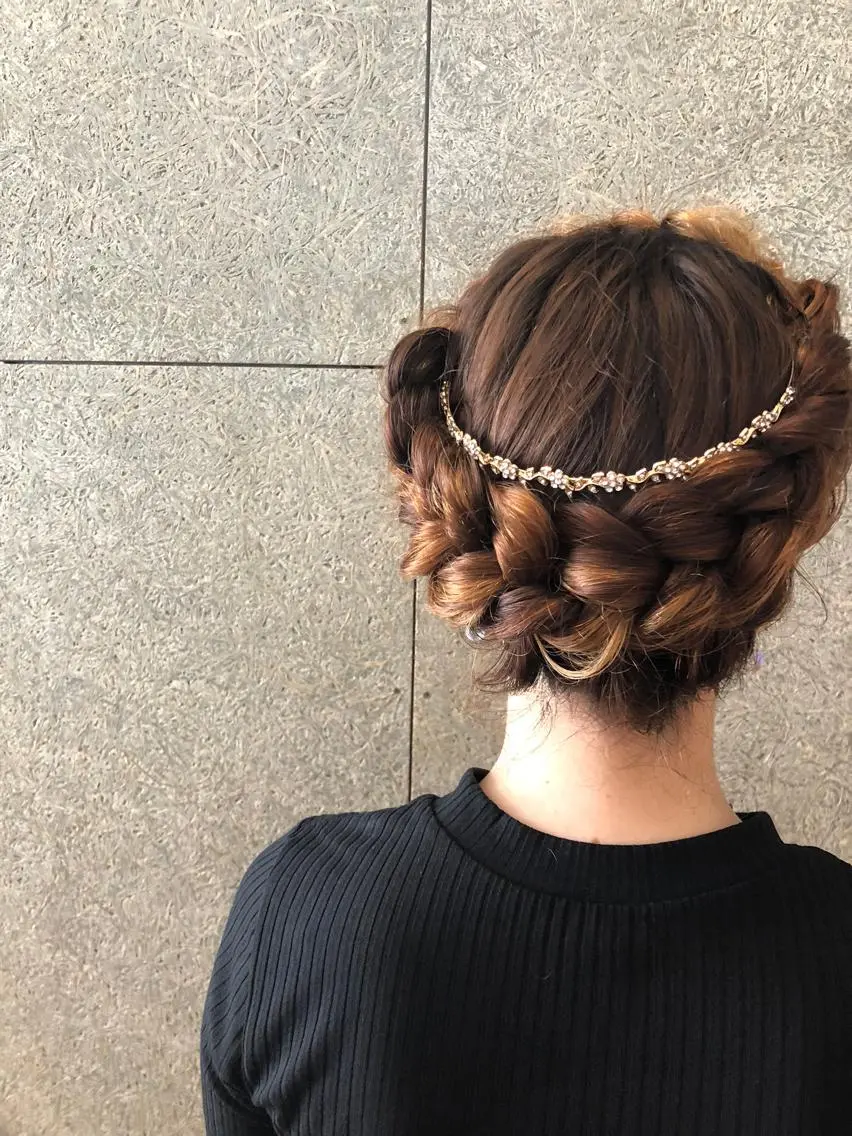 セミロング ヘアアレンジ Kirina/ 茨木/髪質改善のヘアスタイル