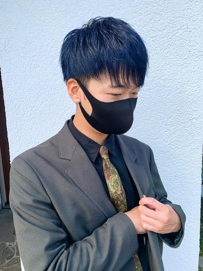 ショート カラー メンズ メンズブリーチ ブリーチ ブルーカラー ダブルカラー ネイビーカラー メンズパーマ職人 加藤 弘貴のヘアスタイル