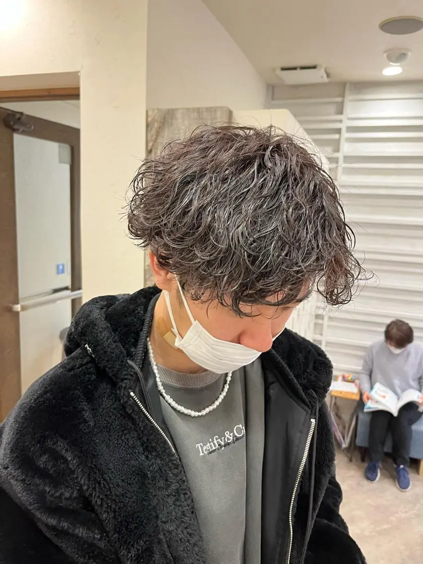 ショート カラー パーマ ヘアアレンジ メンズ メンズパーマ 波巻きパーマ カット パーマ ケイゴ【店長】 メンズパーマ特化のヘアスタイル