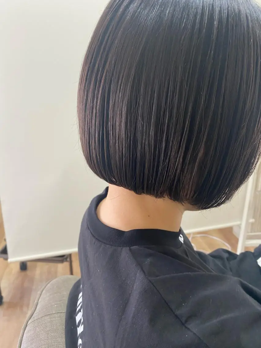 ショート ボブ 東田 恋のヘアスタイル