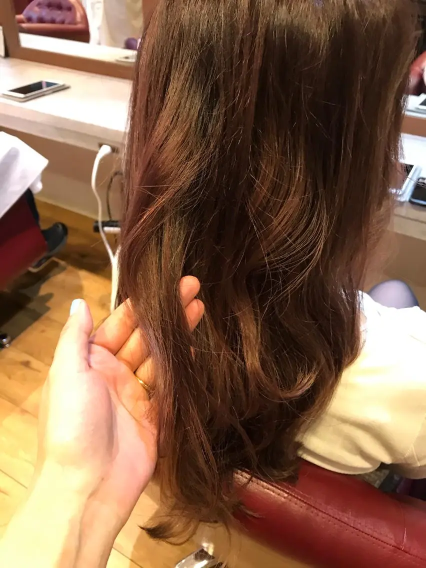 ロング カラー ブリーチ 透明感カラー イルミナカラー ピンクカラー シルバー いのうえ みわこのヘアスタイル
