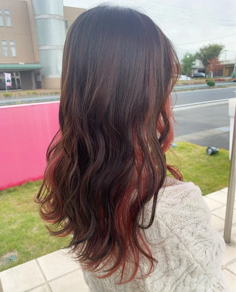 ロング カラー 上村 菜月のヘアスタイル