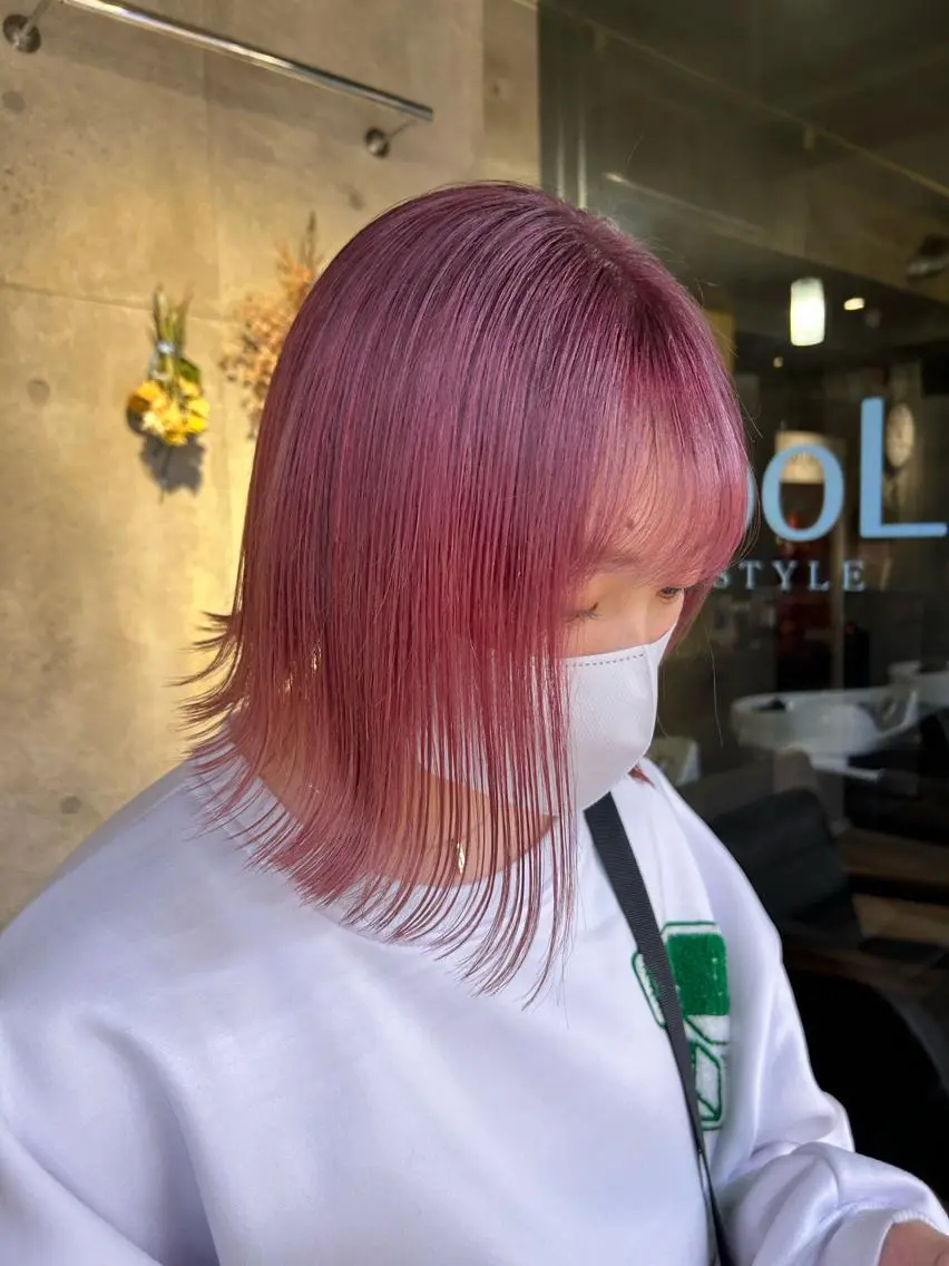 ショート カラー 切りっぱなしボブ ハイトーンカラー ピンクカラー ボブ デザインカラー/ kanae🌱のヘアスタイル