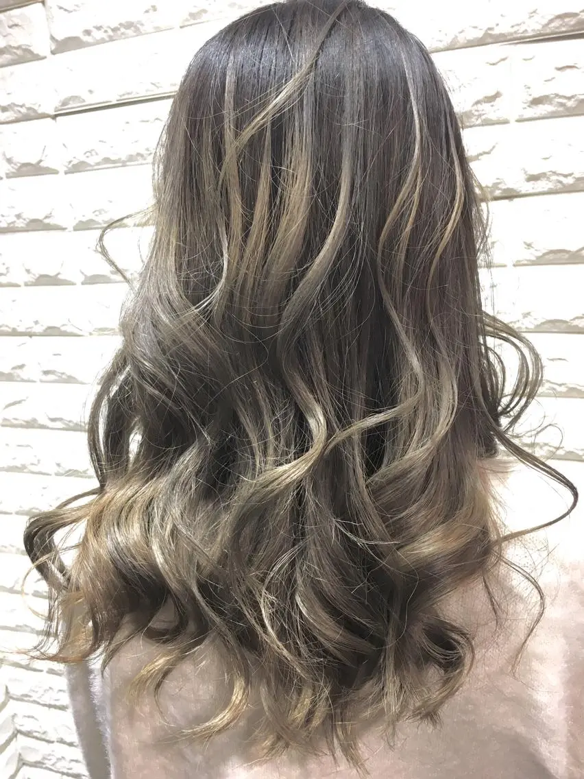 セミロング カラー グラデーションカラー カット ヘアカラー ✨U-topia渡邉 大樹【公認資格有】✨のヘアスタイル