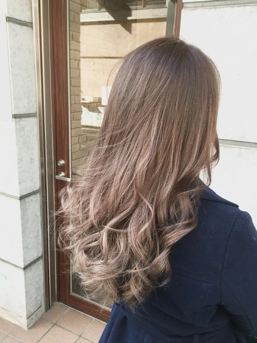 セミロング カラー ヘアアレンジ ベージュカラー ブリーチ 外国人風カラー カット ヘアカラー トリートメント 👑指名率No.1 👑坂口飛翔のヘアスタイル