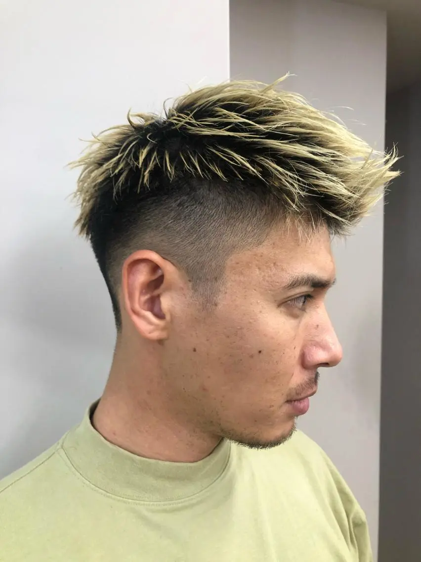 ショート カラー カット ヘアカラー トリートメント 関 京磨のヘアスタイル