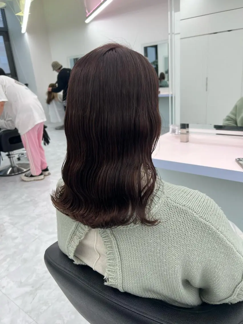 ミディアム カラー パーマ ヘアアレンジ メンズ キッズ ネイル マツエク・マツパ アイブロウ KANAMI 🌏のヘアスタイル