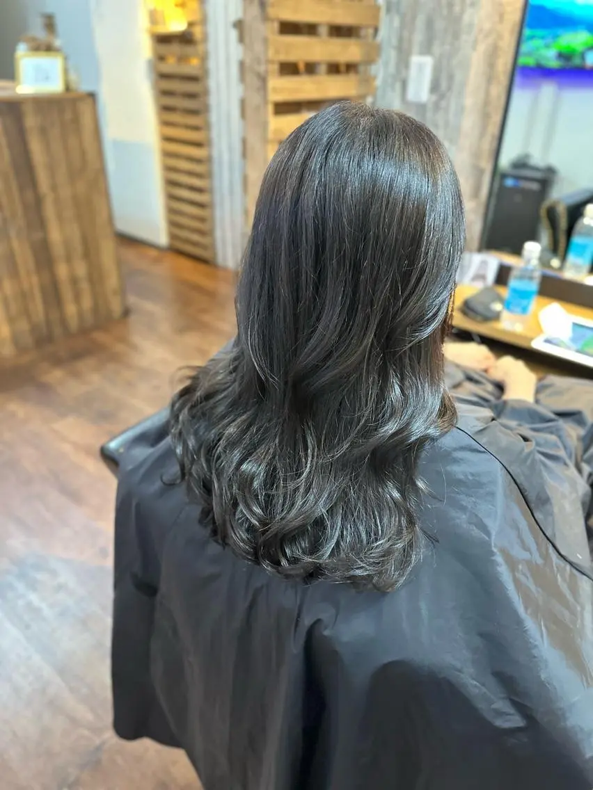 ロング カラー イルミナカラー トリートメント カット ヘアカラー トリートメント Luzir⭐︎ GEN⭐︎のヘアスタイル