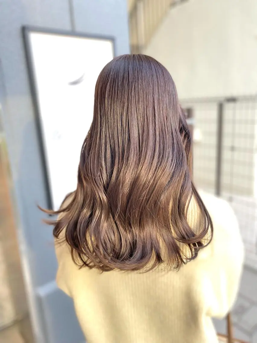 ロング カラー ベージュカラー 坂井 茅聖のヘアスタイル