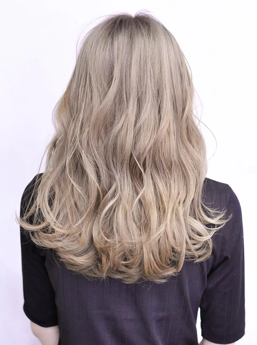 セミロング カラー 中田 敏明のヘアスタイル